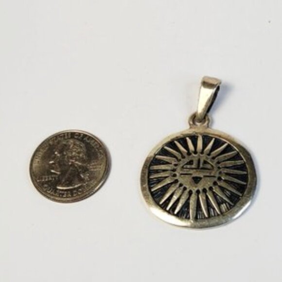 Vintage Sterling Silver Aztec Sun Pendant Mexican Solid Round Tribal Boho - Picture 5 of 5